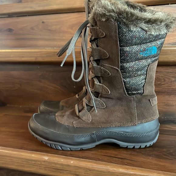 The North Face Nuptse Purna Boots - Picture 3 of 9